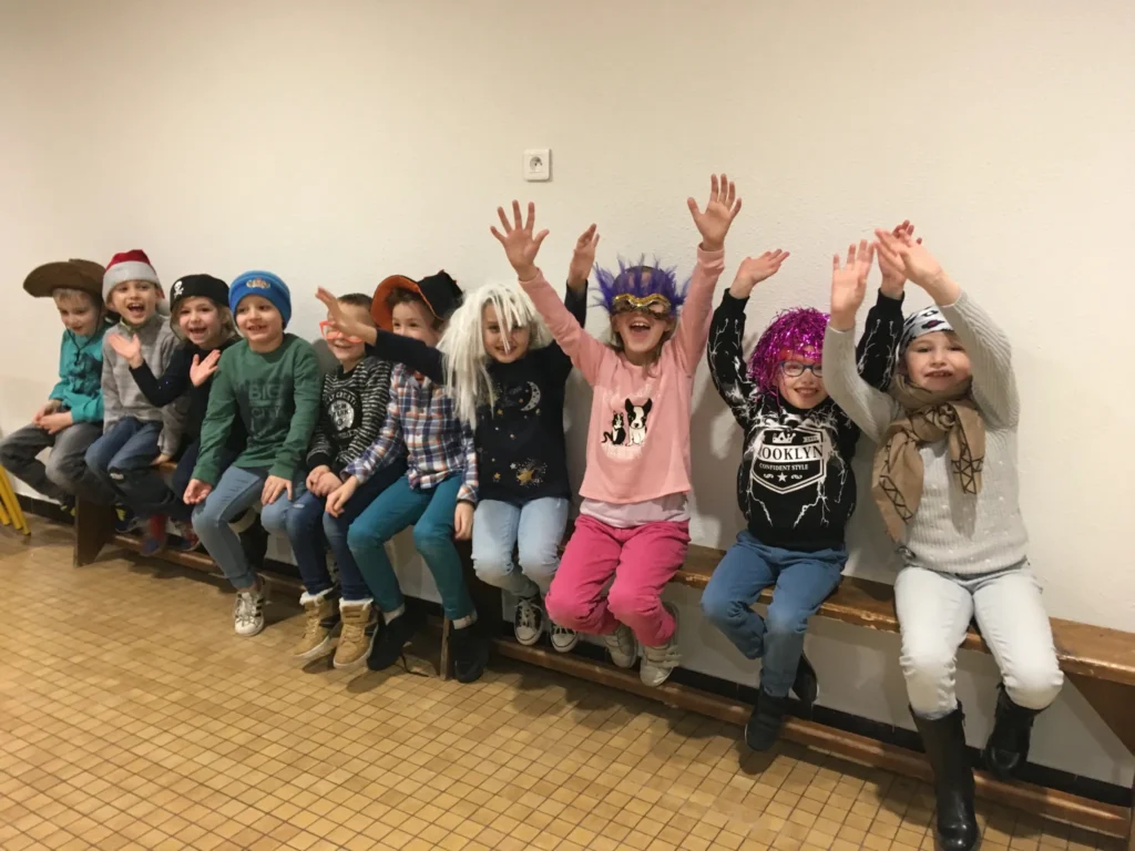 Jeux avec les petits Clea Coeur d'Ostrevent avec céline balloy